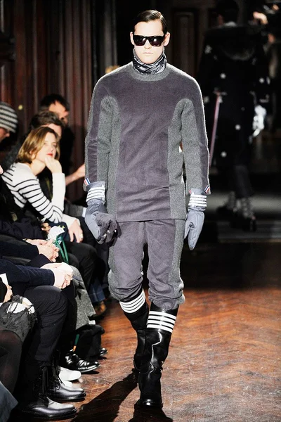 Look 8